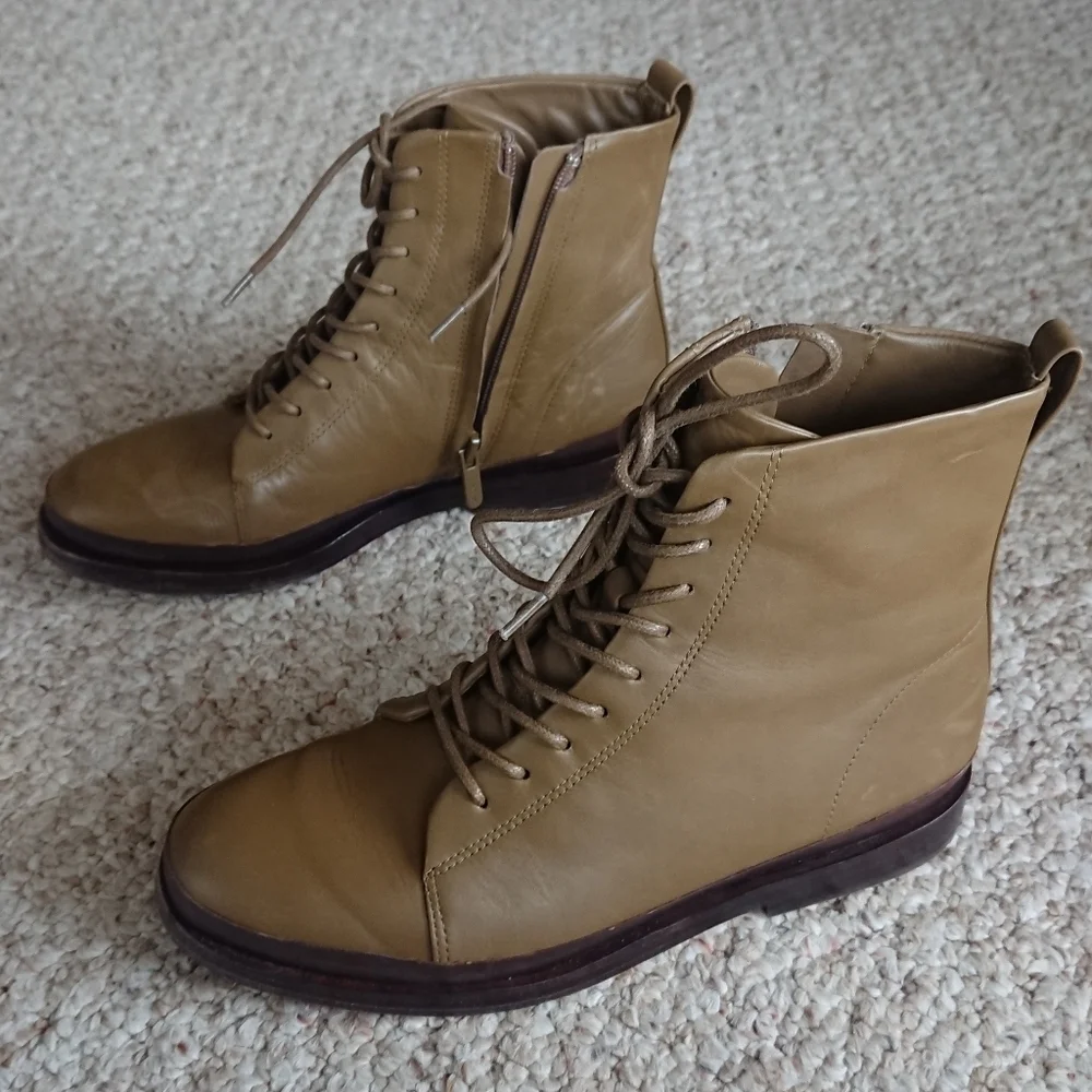 Vince Cooper Leather Cypress green  Leather Boots Size 5.5